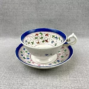Antiguo vaso y platillo de perlas pintado a mano azul verde rojo ramitas - Imagen 1 de 13