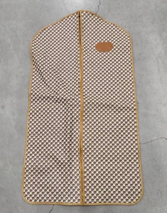Bolso de viaje plegable colgante de cuero marrón con monograma Pierre Cardin de colección - Imagen 1 de 11