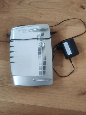 Fritz!Box 6490 Cable  (2000 2689) + Fritz!Box 7362sl + Fritz!Box 7412 - Bild 1 von 3