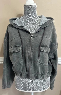 MOLETOM COM CAPUZ FEMININO VINTAGE HAVANA COM ZÍPER E PARTE INFERIOR ELÁSTICA CINZA MÉDIO - Imagem 1 de 4