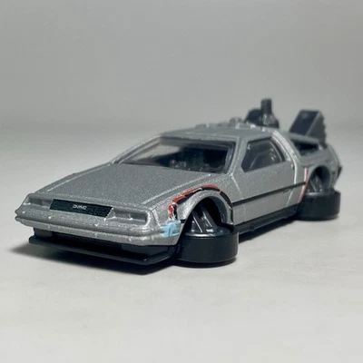 Hot Wheels Back To the Future Time Machine Hover Mode 1:64 Diecast Silver #60 - Image 1 of 4