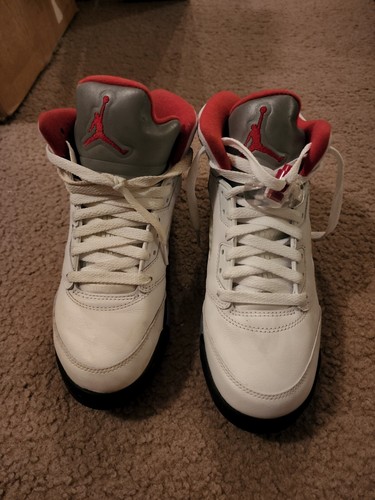 Air Jordan 5 Retro Rosso Fuoco Lingua Argento 2020 (GS) non corrispondente