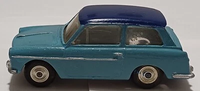 Corgi Toys Austin A 40. Ottime condizioni. Una blu, una rossa - Immagine 1 di 4