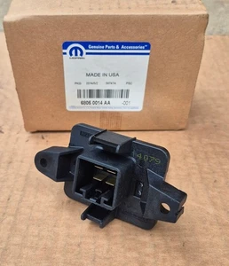 2008-2010 Grand Caravan Town & Country NEW Genuine Mopar BLOWER MOTOR RESISTOR - Picture 1 of 3