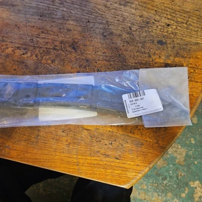 Soporte de parachoques trasero izquierdo Volkswagen Jetta 2015-2018 5C6853997 OEM Foto 1 de 3