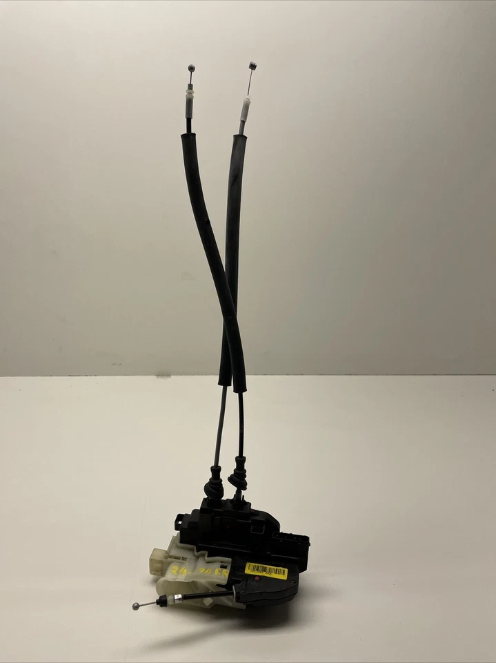 Hyundai Sonata 2006 actuador de cierre de puerta del lado del pasajero delantero derecho OEM Foto 1 de 4