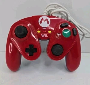 Wired Fight Pad GameCube Style Controller for Nintendo Wii Wii U Mario Preowned - Picture 1 of 3