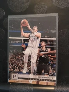 Luka Doncic Dallas Mavericks Carte Panini #114 Chronicles 2019 2020 - Picture 1 of 2