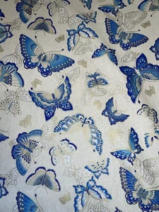 1 mtr Elfenbein Schmetterling Druck Japanisch 100 % Baumwolle Stoff..58" breit - Bild 1 von 3