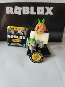 Roblox Celebrity Series 9 Mimi Floating Pal Virtual Code Sakura High: Yoshiko - Bild 1 von 1