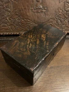 Antique Folk Art Box - Painted Wood grain Effect - English Folk Art - Picture 1 of 10