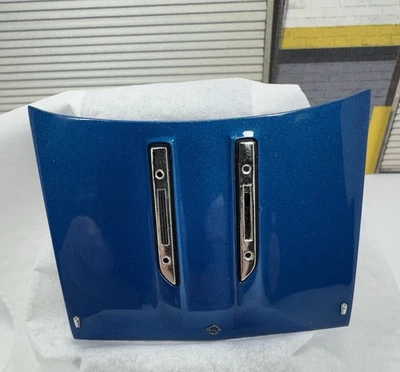 Highway 61 1/18 Scale 1968 Plymouth Barracuda Hood - Image 1 of 4