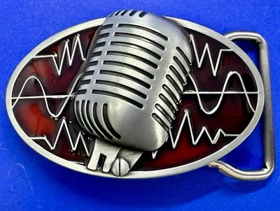 Micrófono estilo Elvis música retro rojo esmaltado cinta de músico micrófono hebilla de cinturón Foto 1 de 4