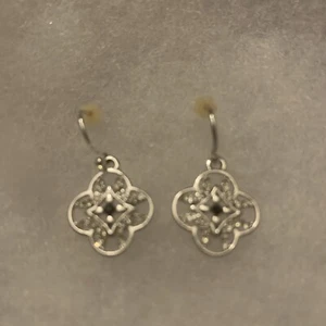 Vintage Vera Bradley Filigree Silver Tone Earrings with Black Center Stone - Picture 1 of 3