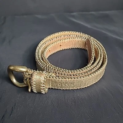 Cinturón de cuero fósil dorado con detalles de cuentas talla mediana  Foto 1 de 4