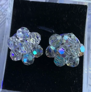 Vintage Brilliant aurora borealis Crystal earrings Clip On Silvertone Metal 3/4" - Picture 1 of 12