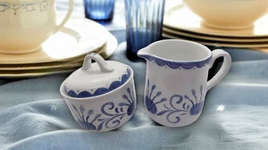 Corelle Coordinates Oceanview Milchkännchen & Zuckerdose Set - blaue Schnörkel Punkte (Scheibe - Bild 1 von 2