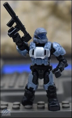 HALO MEGA BLOKS UNSC METALLIC STEEL BLUE ODST MINI FIGURE STORMBOUND SERIES - Image 1 of 4