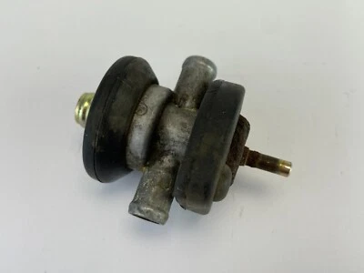 SUZUKI GSX-R 1000 2001 SERVE 2001-2004 VÁLVULA DE CORTE DE AR DO MOTOR ASSY 1851035F00 - Imagem 1 de 4