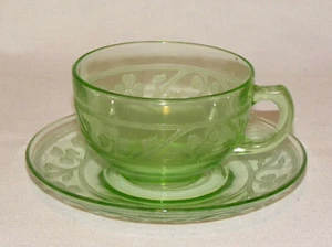 PERFECT Vintage Green Hazel Atlas "CLOVERLEAF" Cup & Saucer - 10 Avail.!! - Picture 1 of 3