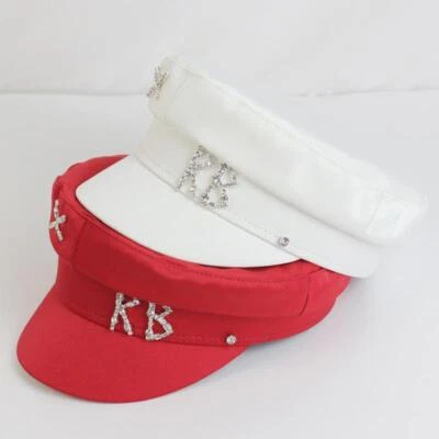 Gorras de noticiero con letras de diamante satinado de diseñador para mujer sombrero militar plano para mujer Foto 1 de 4