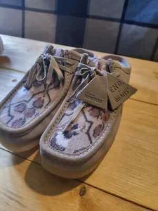 END x Clarks Originals x Beams Plus Wallabee Mule Oxford Flower Suede UK 10 G - Picture 1 of 6