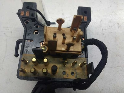 boitier impulsion leve-glace AUDI A8 D2 3.7 QUATTRO 1994 837410 - Photo 1/4