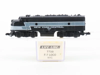 N Scale Life-Like/Bev-Bel 4062 NYC "Lightning Stripe" EMD F7A Diesel #1632 - Image 1 of 4