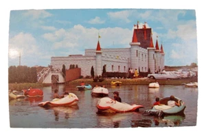 Postcard Dutch Wonderland Castle Gift Shop & Whale Boats Pennsylvania Unposted O - Afbeelding 1 van 2