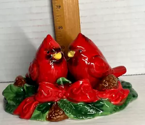 Vintage Cracker Barrel RED CARDINAL Salt & Pepper Shakers SEASON OF PEACE Mint - Picture 1 of 17
