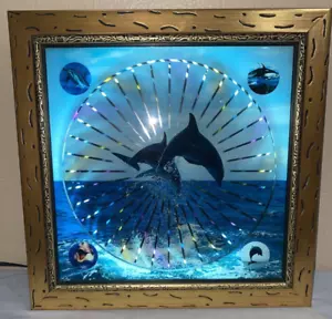 Lampada da parete VINTAGE Moving MOTION Delfini SeaScape incorniciata RARA!! (ToteNNN) - Foto 1 di 13