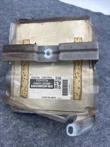 1998 Toyota RAV4 2.0L 4x4 MT Engine Computer Control Module ECM ECU 89661-42380 - Picture 1 of 4