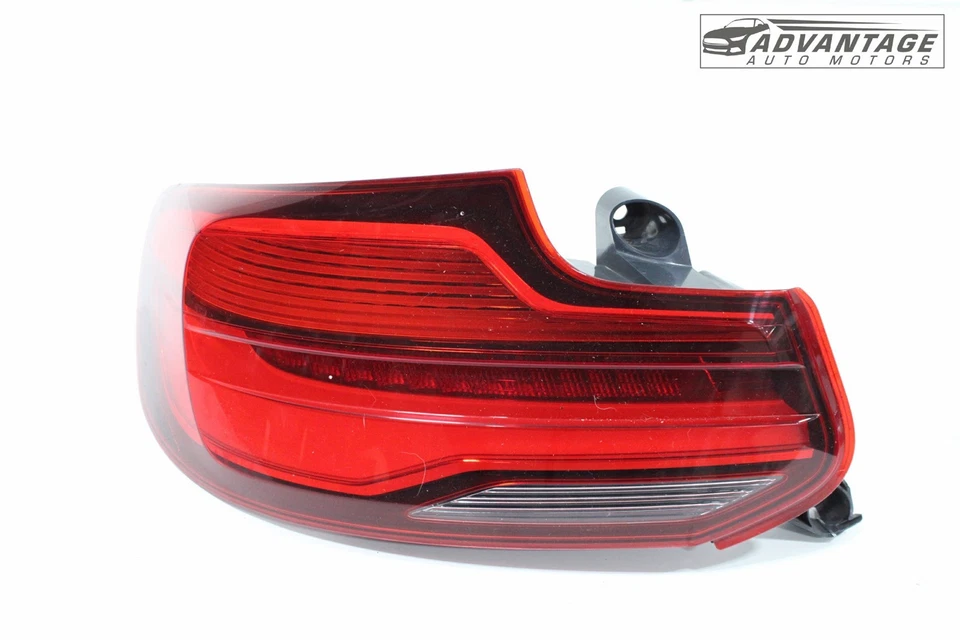 BMW M235I XDRIVE F22 2015-2016 LUZ TRASERA EXTERIOR LUZ TRASERA LED OEM Foto 1 de 4