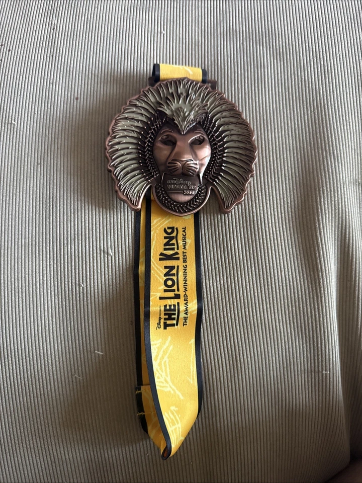 Медаль Короля Льва RunDisney 2021 Virtual 5k — The Reimagined Classic - Изображение 1 из 1