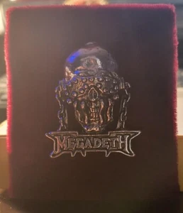 Megadeth - Vic Rattlehead Pin 90s Original 1.75"x1.5" Skull - Picture 1 of 18