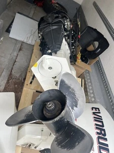 evinrude outboard motor 1 15 Hp 2 006 Etc - Picture 1 of 7