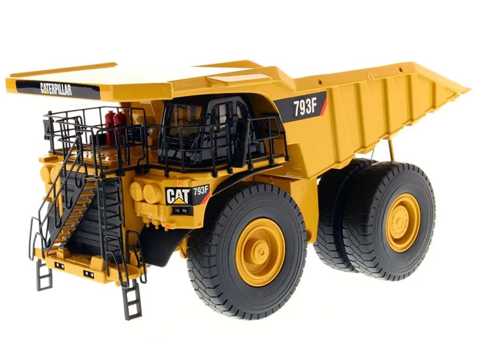 Dm85273 1/50 Cat 793f Mining Truck Plastic Model Japan