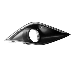 Mitsubishi Outlander 2016-2018 Black Fog Light Bezel Passenger Side MI1039122 - Picture 1 of 6