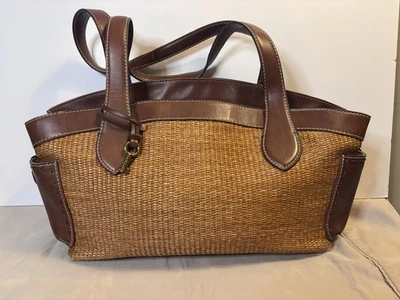 Bolso de cuero y yute tejido fósil con llavero Foto 1 de 4