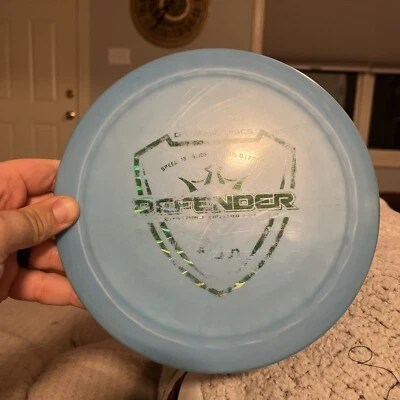 Fuzion defender dynamic discs 173g - Image 1 of 3