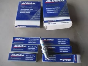 New NOS (6) AC Delco Spark Plugs 19299585 / 41-962 Platinum GM Car Truck - Bild 1 von 1