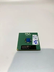Intel Pentium III 733MHz SL4CG 256KB FC-PGA CPU Vintage Retro Collector’s Piece - Zdjęcie 1 z 3