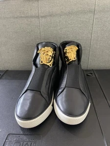 Sneakers alte Palazzo Versace in pelle nera taglia 42 - Foto 1 di 10