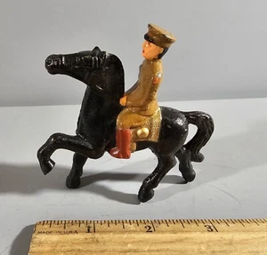 GREY IRON G38 / 8MA U. S. CAVALRY OFFICER ON HORSE, TOY LEAD FIGURE - Picture 1 of 4