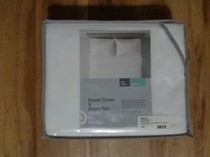 TARGET HOME FULL/QUEEN COMFORTER COVER AND SHAM SET 60% COT 40% POLY - Picture 1 of 2