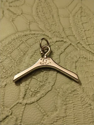 Подвеска на молнии Chanel серебристая - Изображение 1 из 3