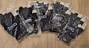 LOT OF 5 Tennessee Titans Soft Gloves with Team/Nissan Logos - Picture 1 of 4