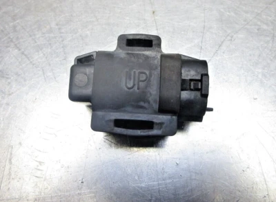 Sensor de corte de combustible Suzuki GSXR750 2009 33960-27G00 Foto 1 de 4