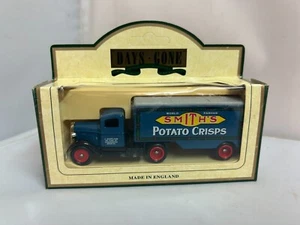 LLEDO DAYS GONE DIECAST MODEL 1935 FORD 3 TON TRUCK "SMITHS CRISPS" - Picture 1 of 2