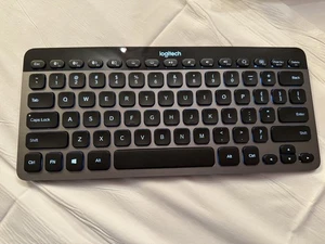 Logitech K810 Black/Gray Wireless Bluetooth Illuminated Keyboard RARE!!! - Picture 1 of 3